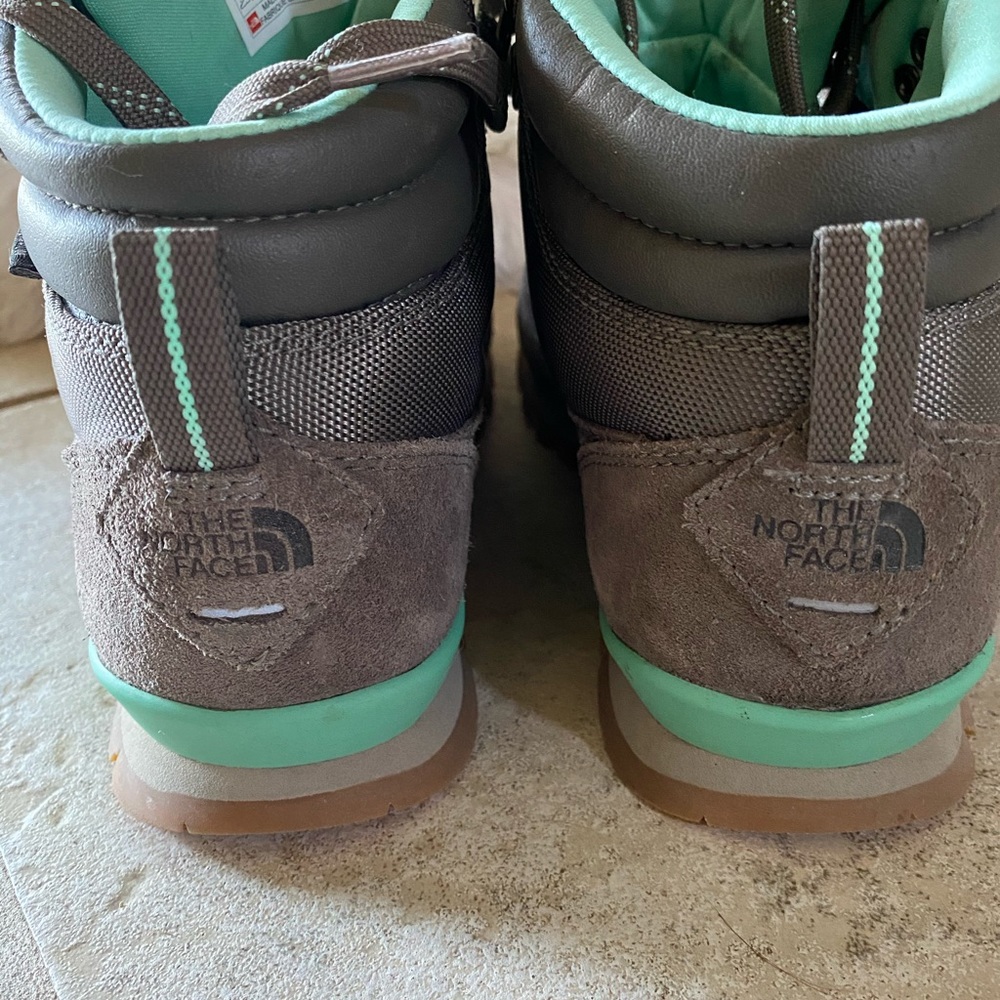 North Face hiking boots size 7.